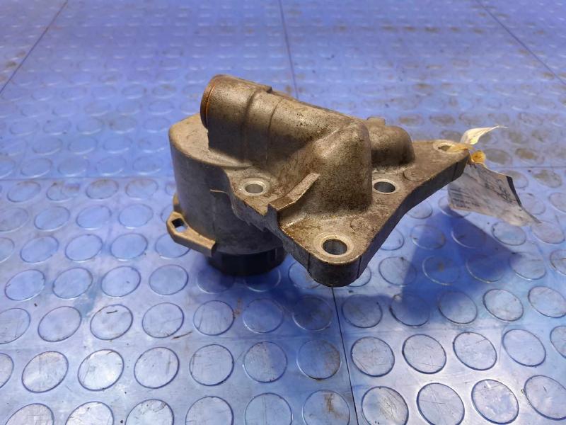 2010 Toyota Corolla Oil Filter Housing