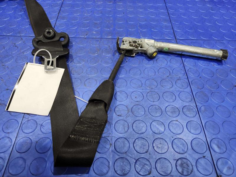 2017 Ford Focus Front Seat Belt