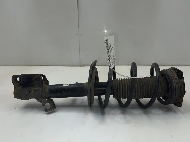 2011 Nissan Juke Strut Assembly
