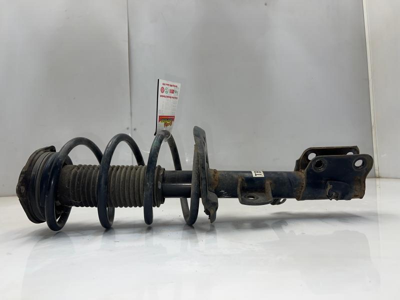 2011 Nissan Juke Strut Assembly