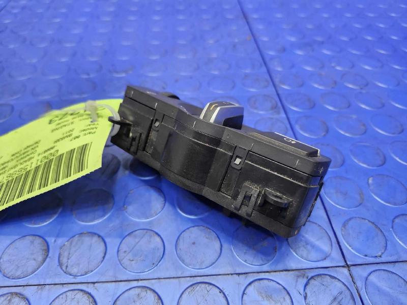 2011 BMW 535i Headlight Switch (Dash Mtd)