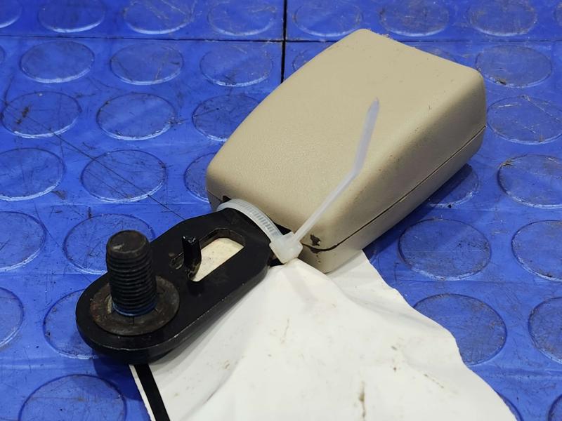 2015 Jeep Grand Cherokee Rear Seat Belt