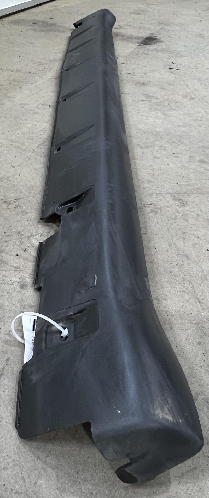 1997 - 2001 Honda CR-V Rocker Molding Side Skirt LH Driver Side OEM 71850S10A00ZA