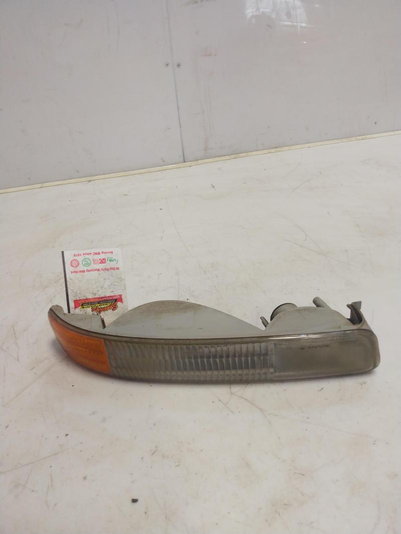 2002 GMC Sierra 2500 Fog/Mark/Park/Turn Light/Lamp