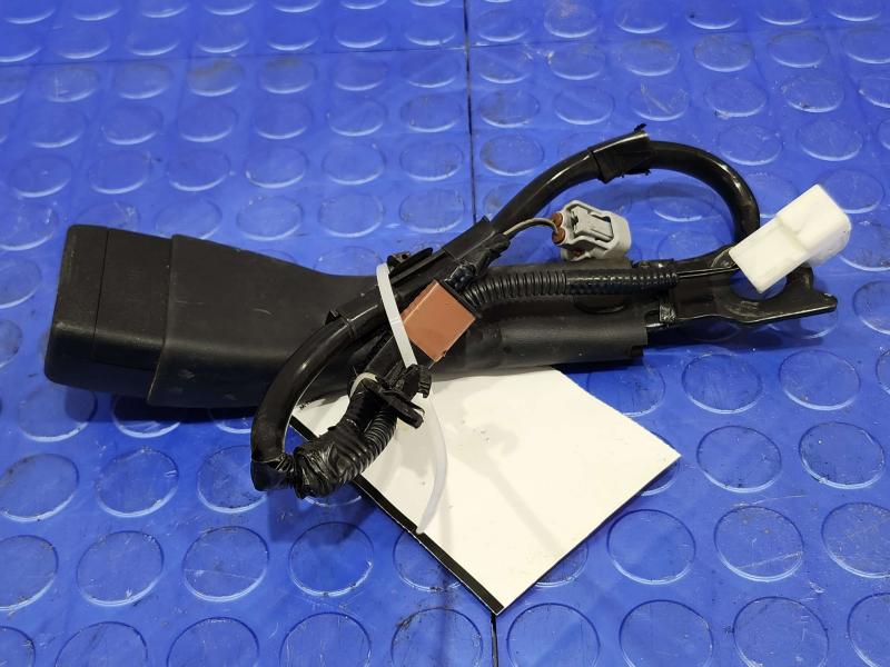 2014 Lexus IS 250 Front Seat Belt