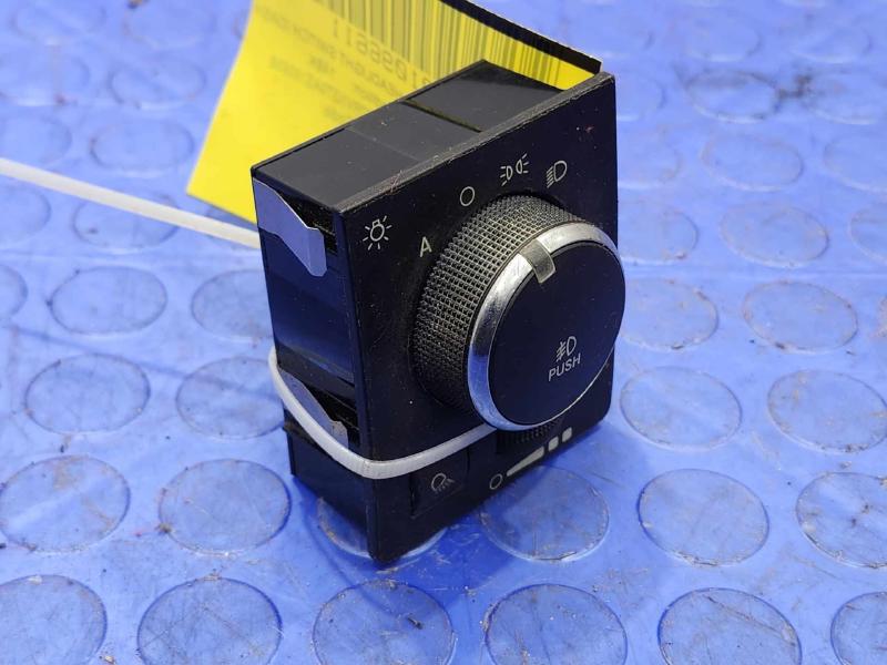 2010 Dodge Ram 1500 Headlight Switch (Dash Mtd)