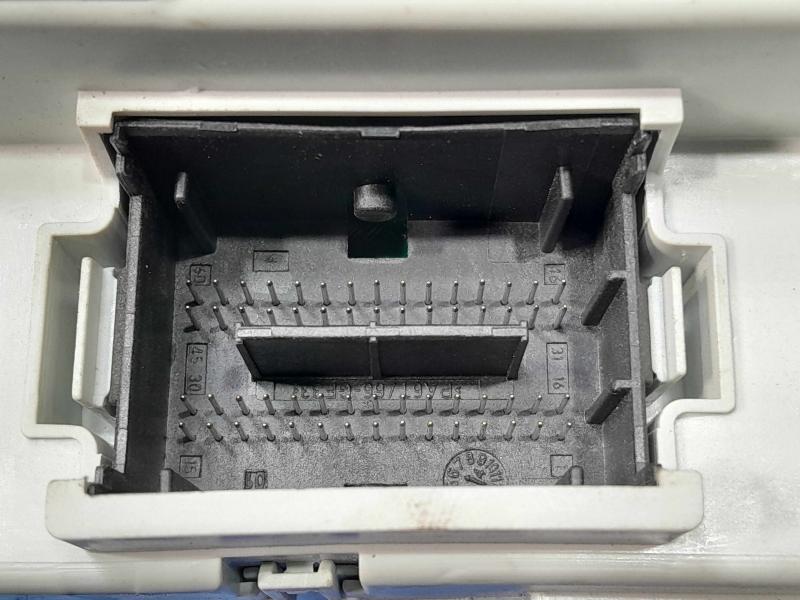 2015 Chrysler 200 Body Controller Module Junction Block OEM 68145625AI