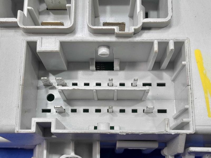 2015 Chrysler 200 Body Controller Module Junction Block OEM 68145625AI
