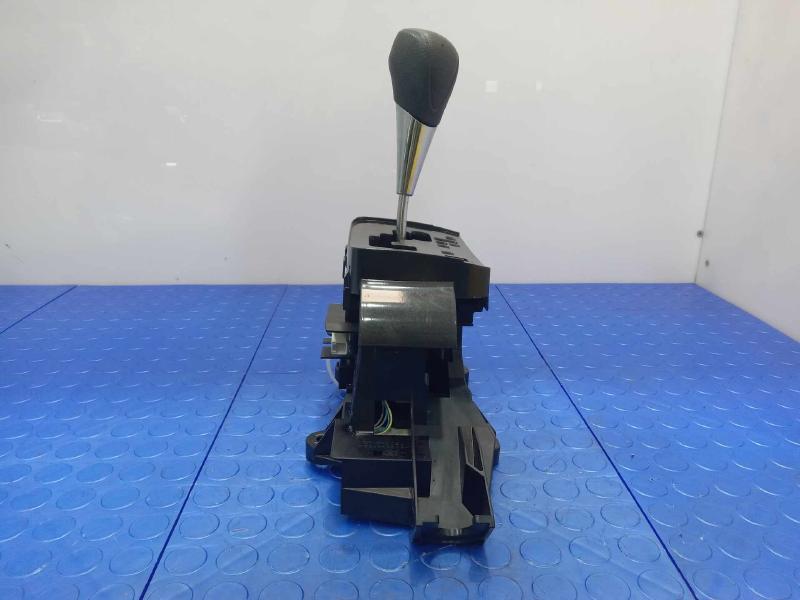 2008-2013 Toyota Highlander Automatic Gear Shifter Assembly OEM 33560-0E050