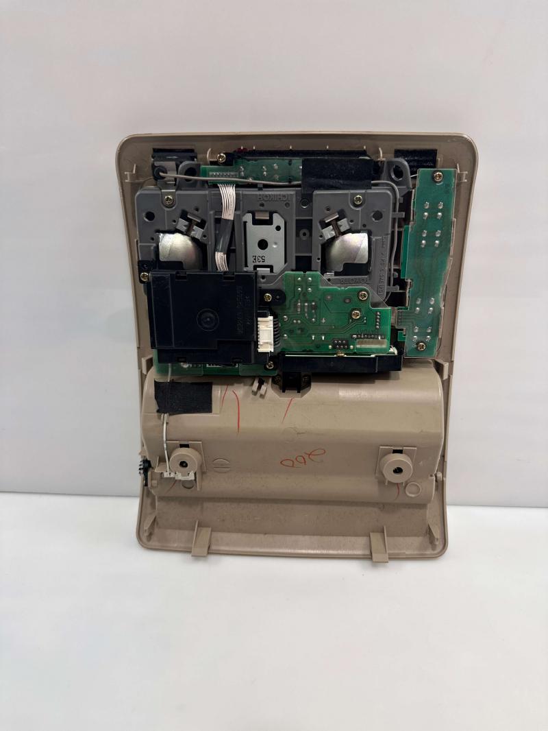 2005 Lexus RX 330 Front Console
