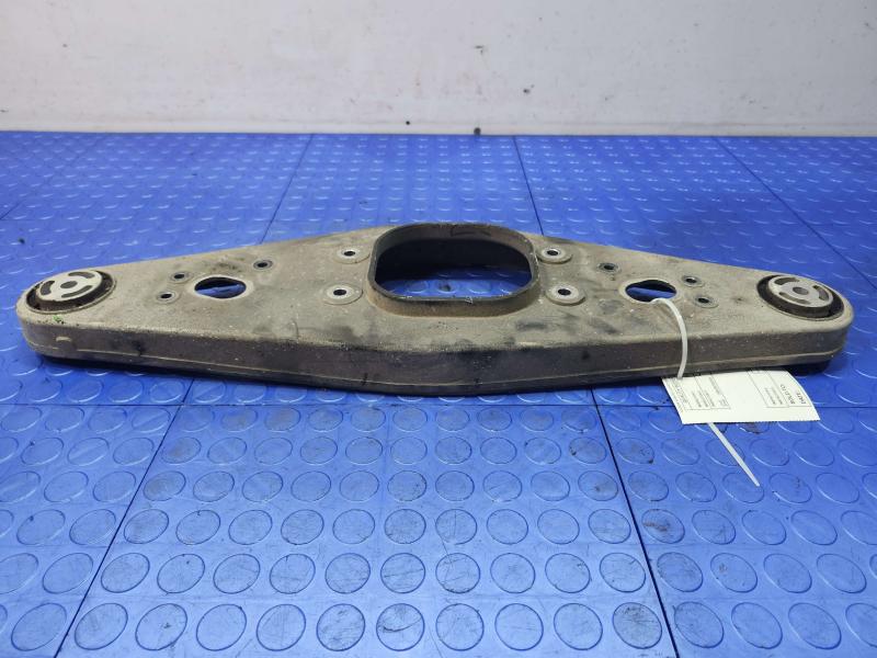 2006 Mercedes-Benz W219 CLS500 Rear Carrier Mount Bracket OEM 2193500408