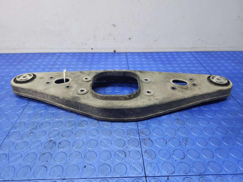 2006 Mercedes-Benz W219 CLS500 Rear Carrier Mount Bracket OEM 2193500408