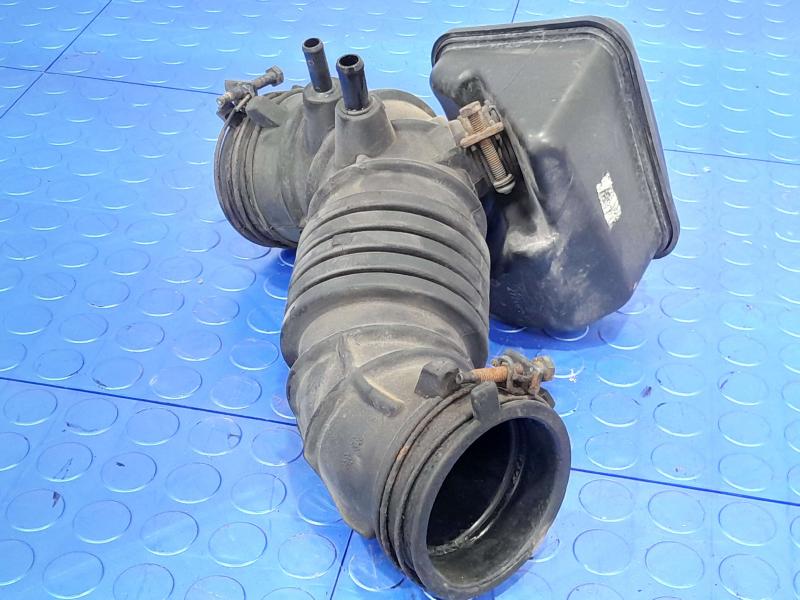 2010 - 2013 Kia Sportage 2.4L Engine Air Intake Hose OEM 281302S100
