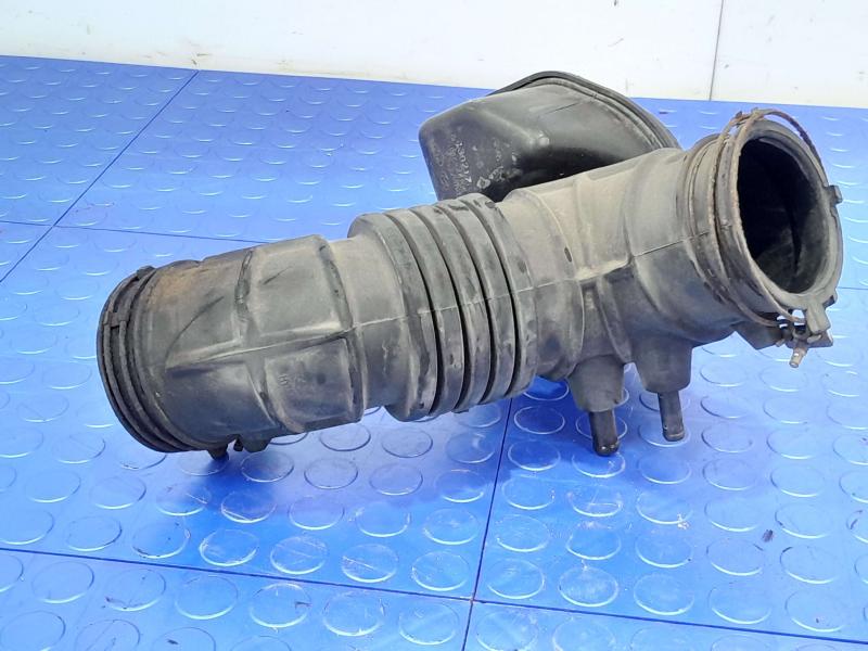 2010 - 2013 Kia Sportage 2.4L Engine Air Intake Hose OEM 281302S100