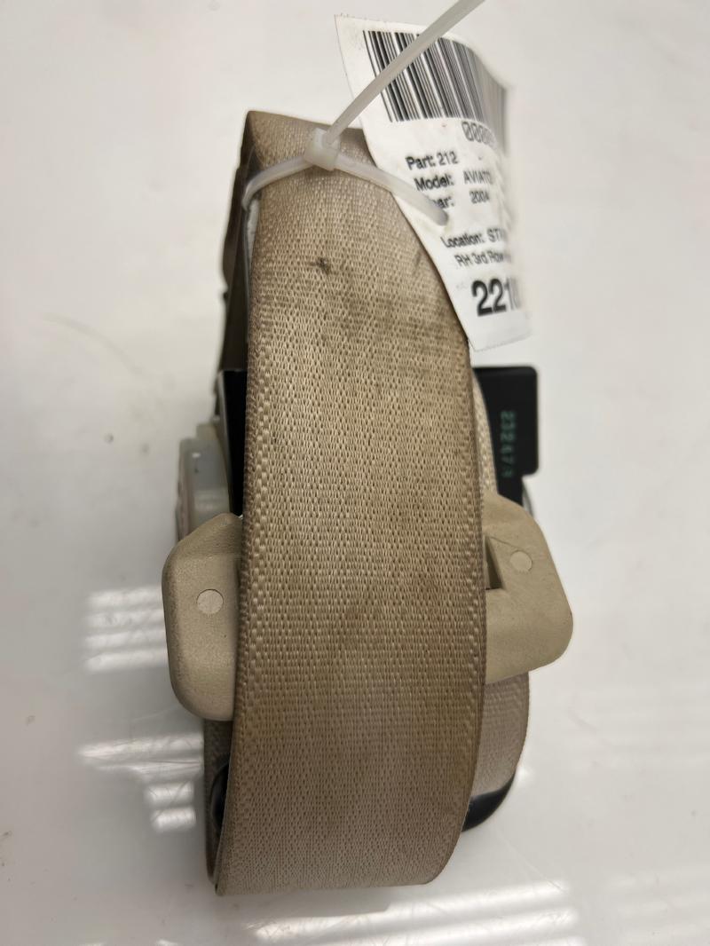 2004 Lincoln Aviator Rear Seat Belt