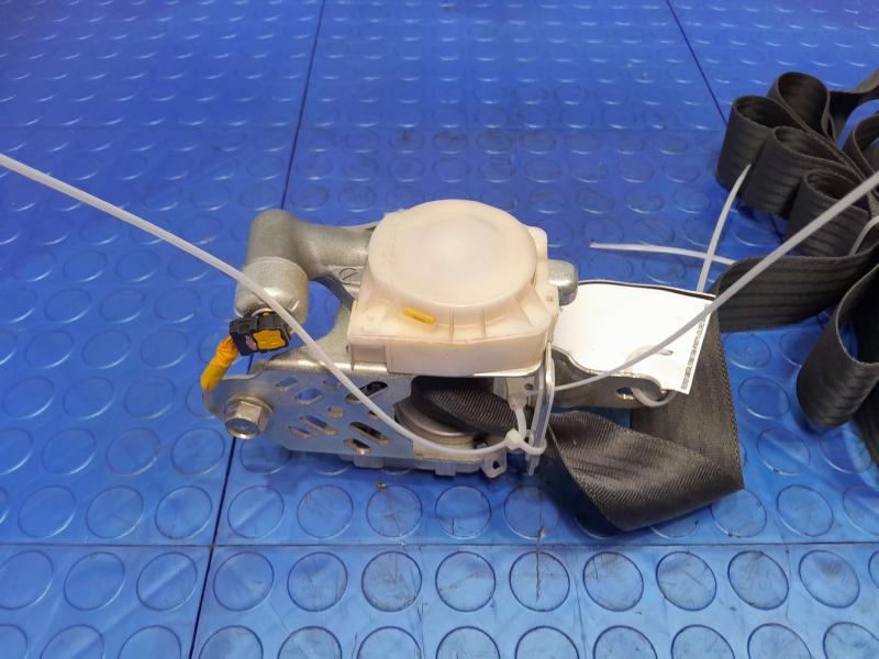 2011 Subaru Forester Front Seat Belt
