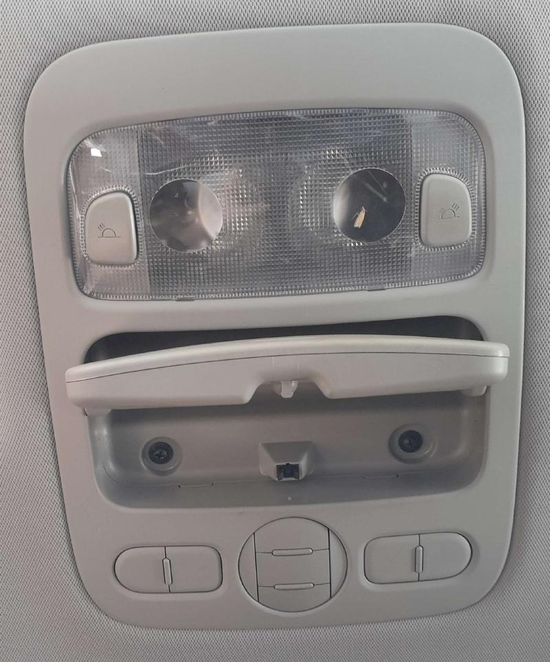 2014 Kia Sedona Front Console