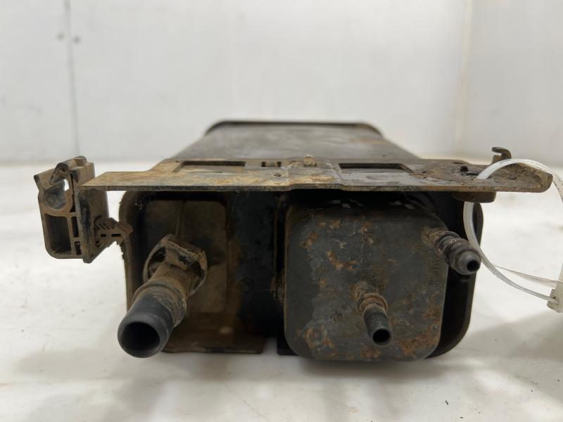 2001 GMC Sierra 1500 Evaporator Canister