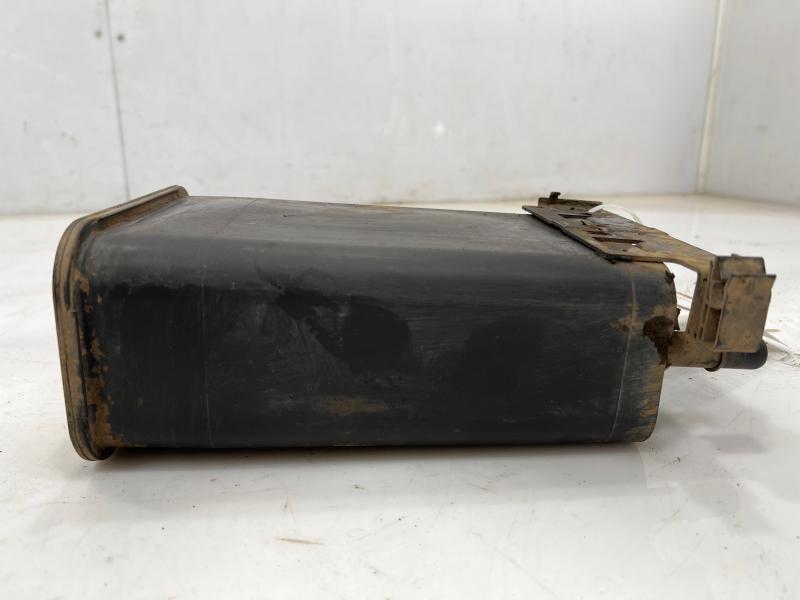 2001 GMC Sierra 1500 Evaporator Canister