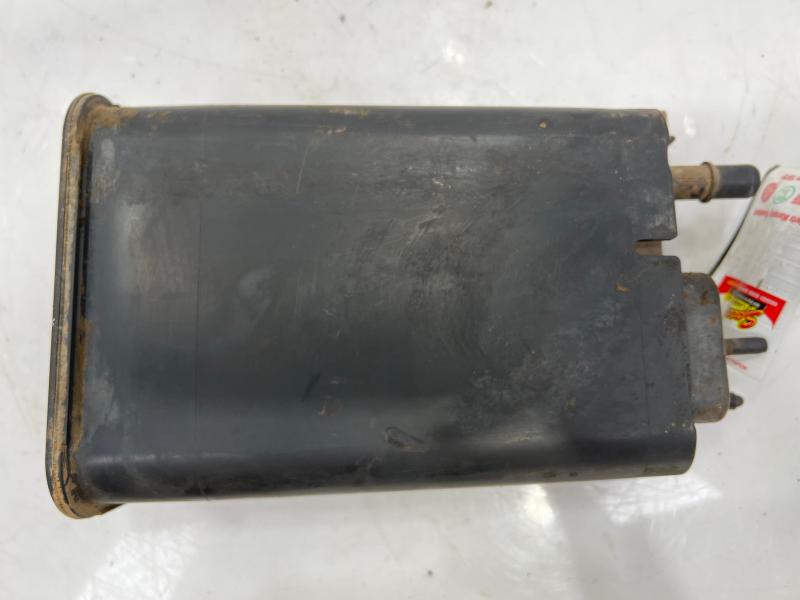 2001 GMC Sierra 1500 Evaporator Canister