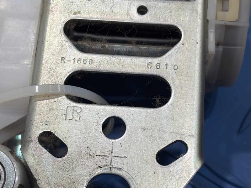 2007 Toyota RAV4 Front Seat Belt
