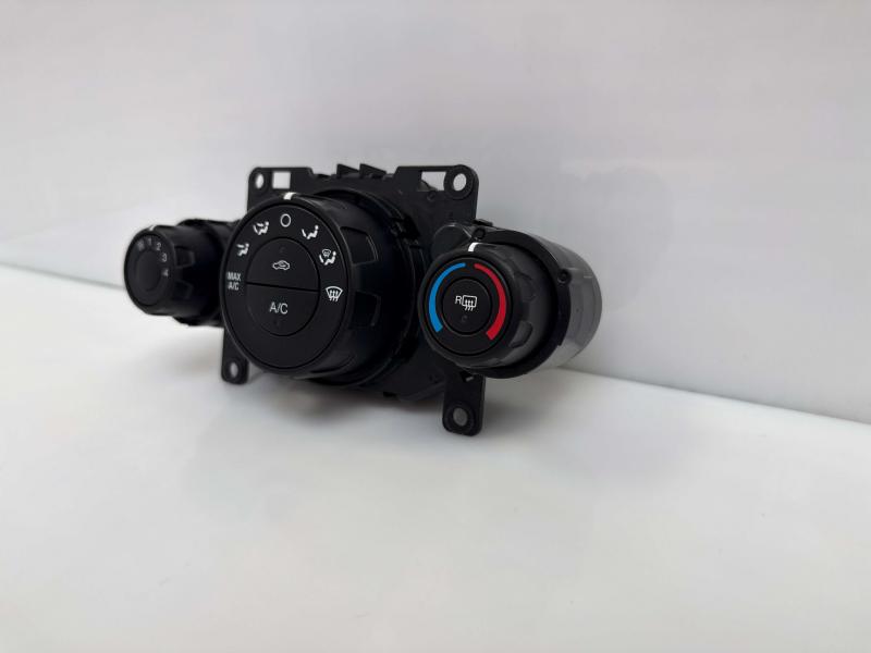 2014 Ford Fiesta Heater A/C Control