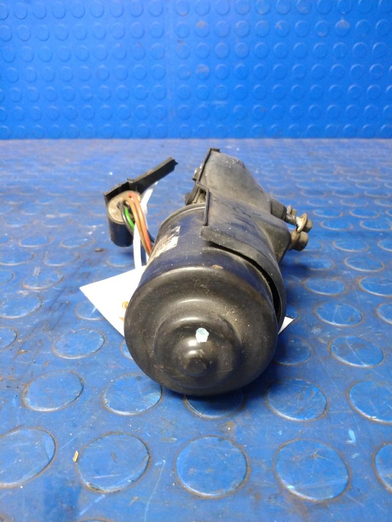 1993 - 1996 Jeep Grand Cherokee Windshield Wiper Motor (Front) OEM 56005181