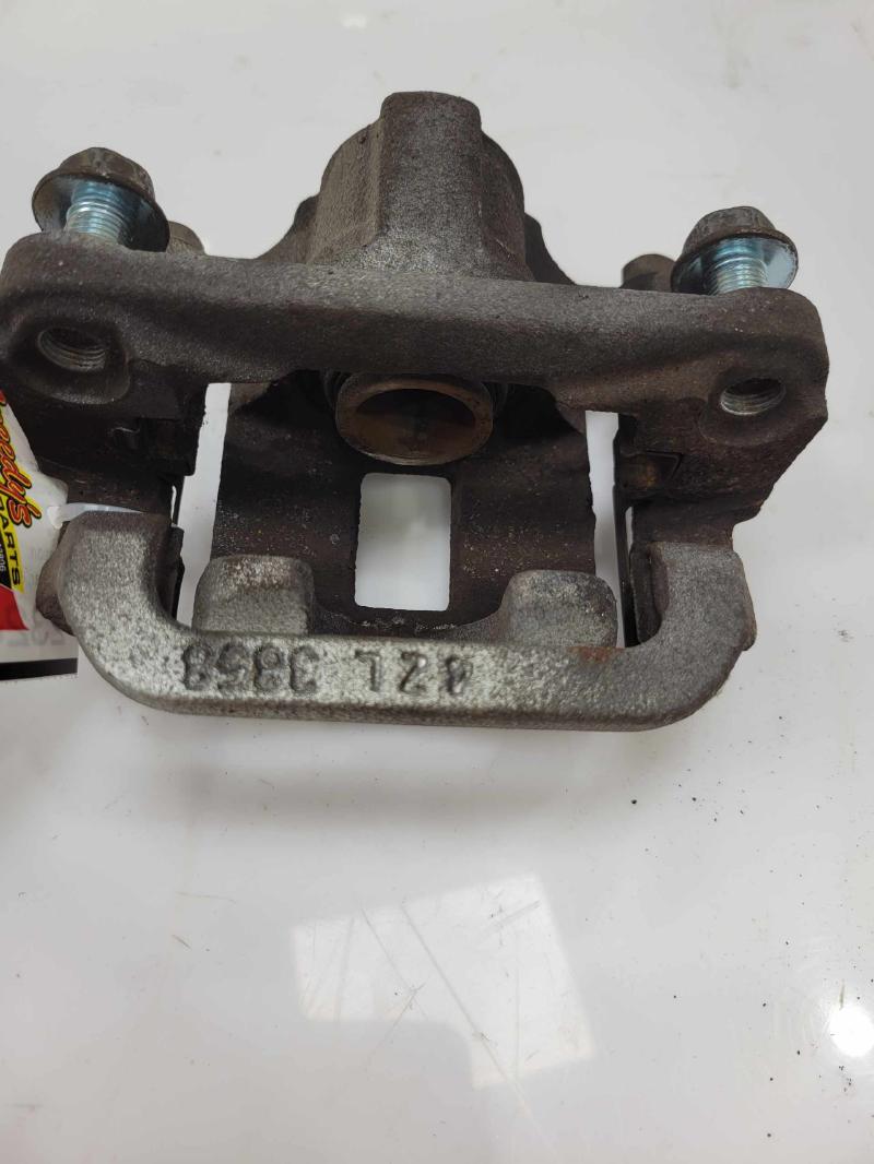 2015 Nissan Rogue Caliper