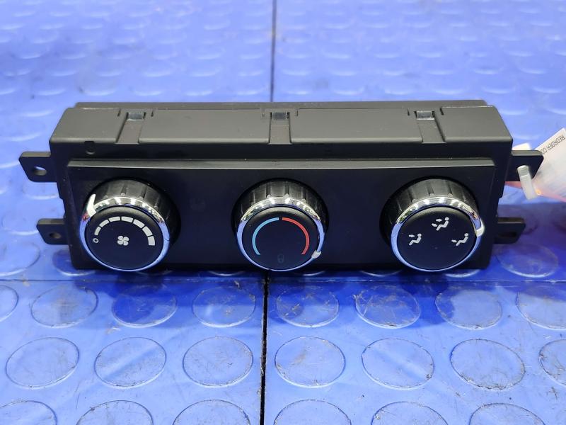 2017 Dodge Grand Caravan Heater A/C Control