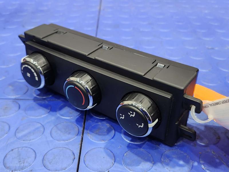 2017 Dodge Grand Caravan Heater A/C Control