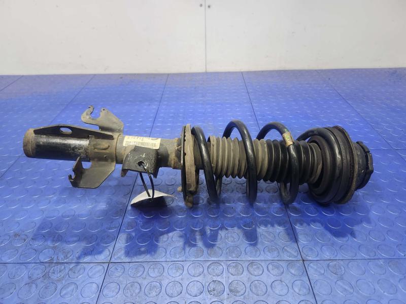 2015 Chrysler 200 Strut Assembly
