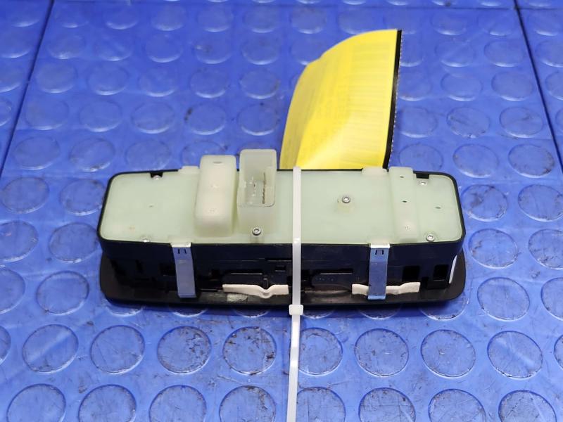 2015 Jeep Grand Cherokee Door Switch Front