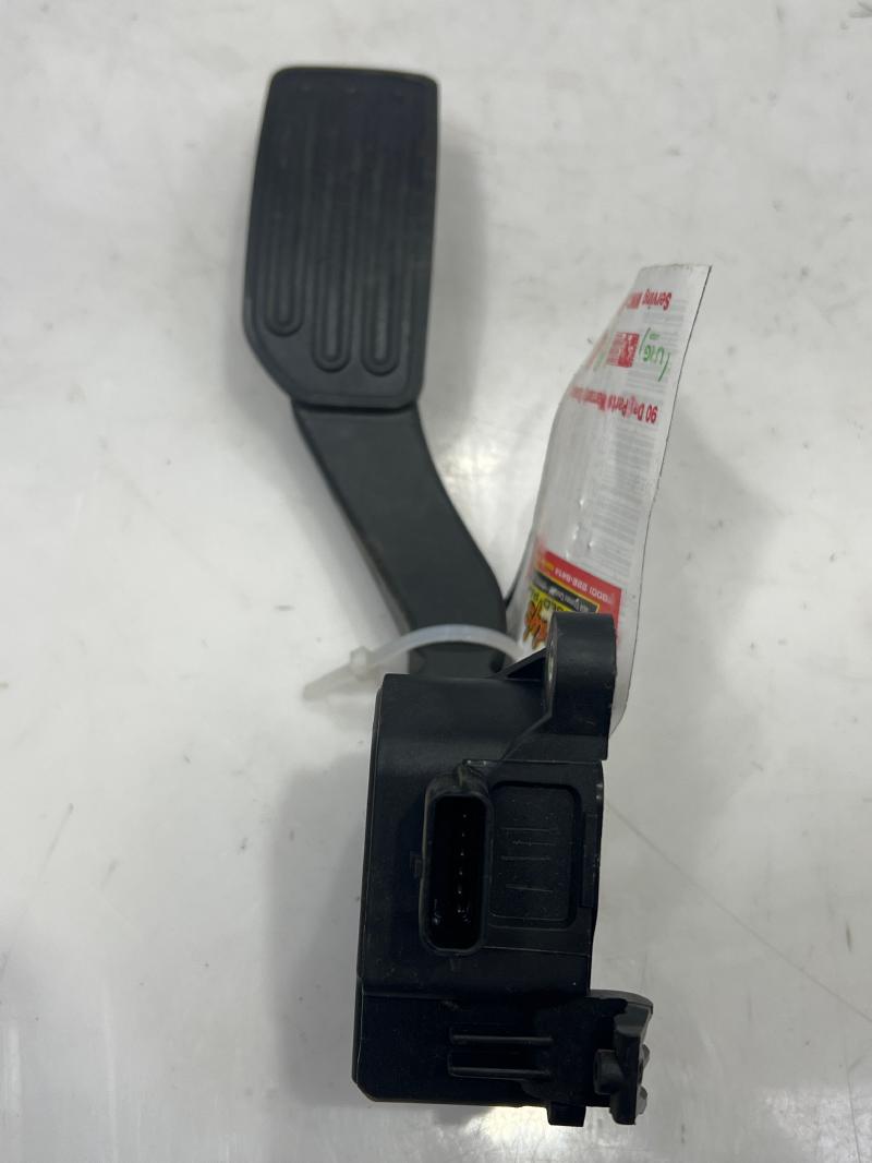 2013 - 2019 Nissan Versa Accelerator Pedal Assembly OEM 180029KS0A