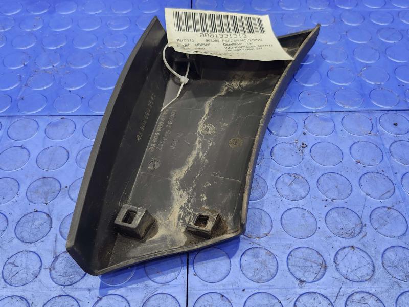 2012 Mercedes Sprinter Fender Moulding
