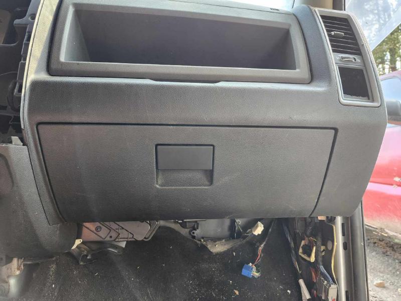 2017 Ram 2500 Glove Box