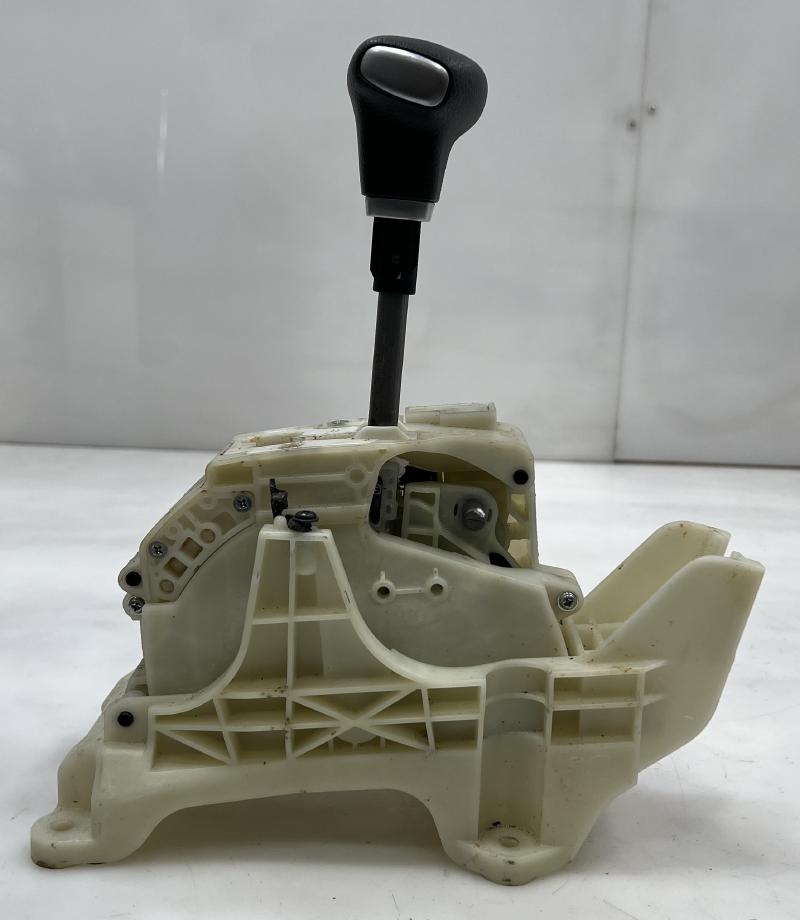 2018 - 2023 Kia Rio CVT Automatic Transmission Shifter Assembly OEM 46700H9110