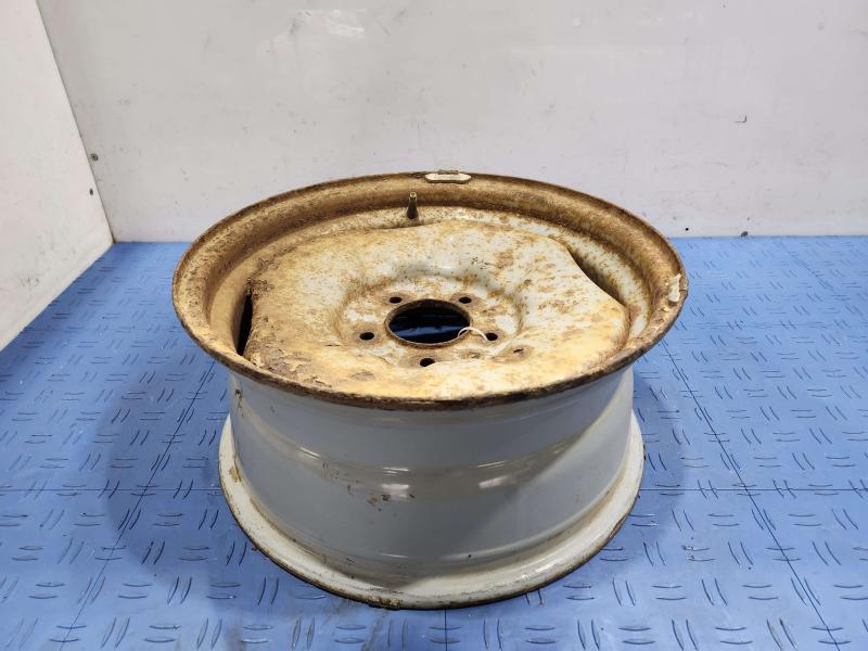 2001 Ford F-150 Wheel