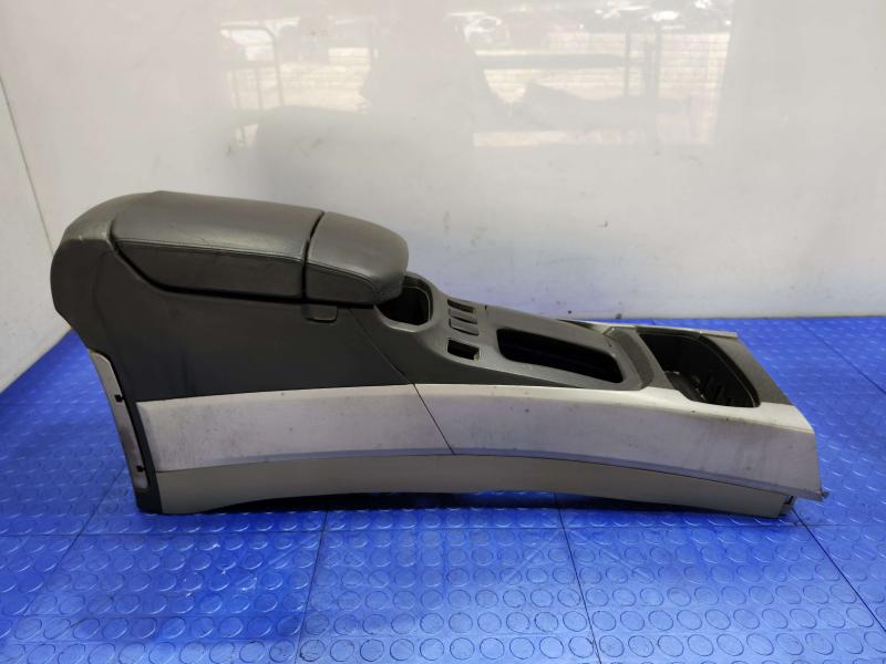 2003 Toyota 4Runner Front Console