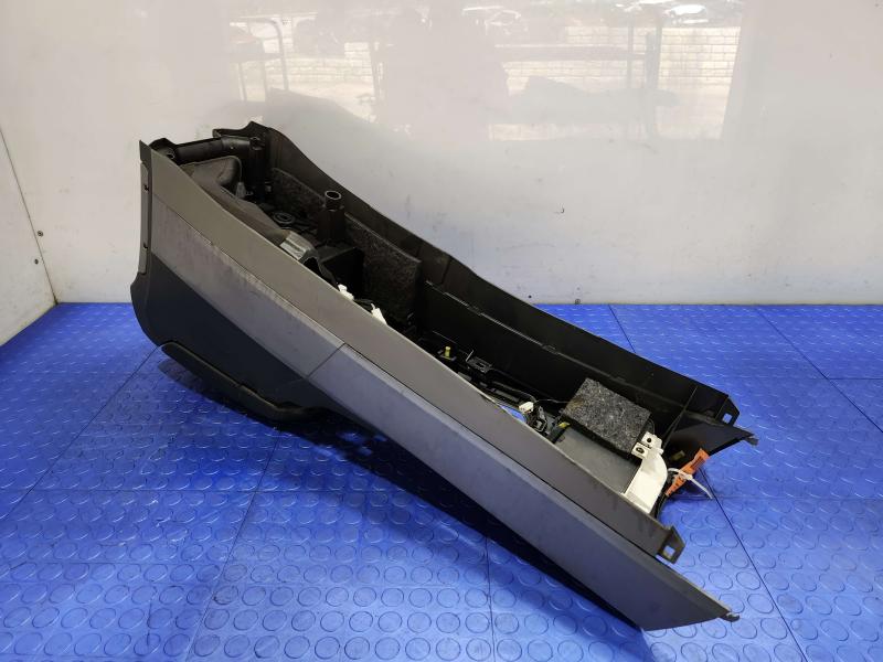 2003 Toyota 4Runner Front Console