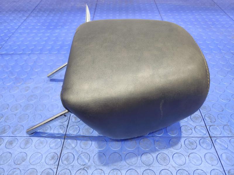 2014 Dodge Challenger Headrest