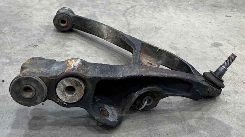 2002 GMC Sierra 1500 Lower Control Arm Front