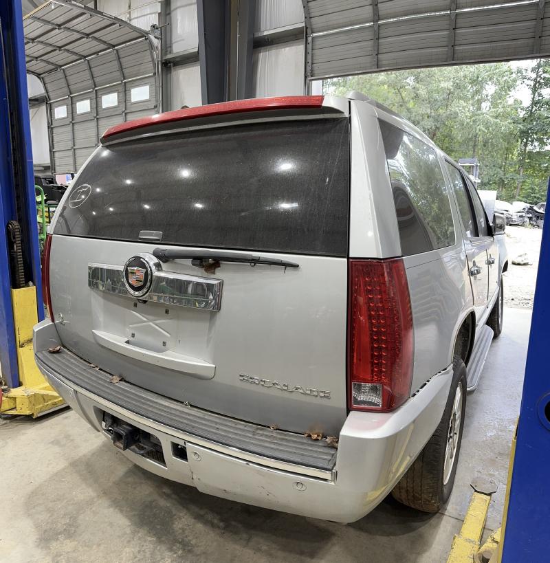2013 Cadillac Escalade Quarter Panel