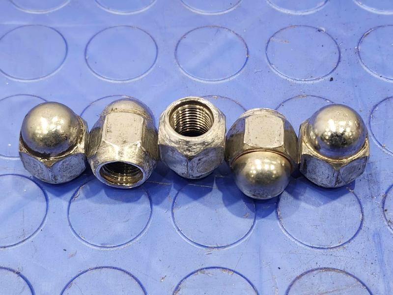 2014 Subaru Crosstrek Lug Nuts