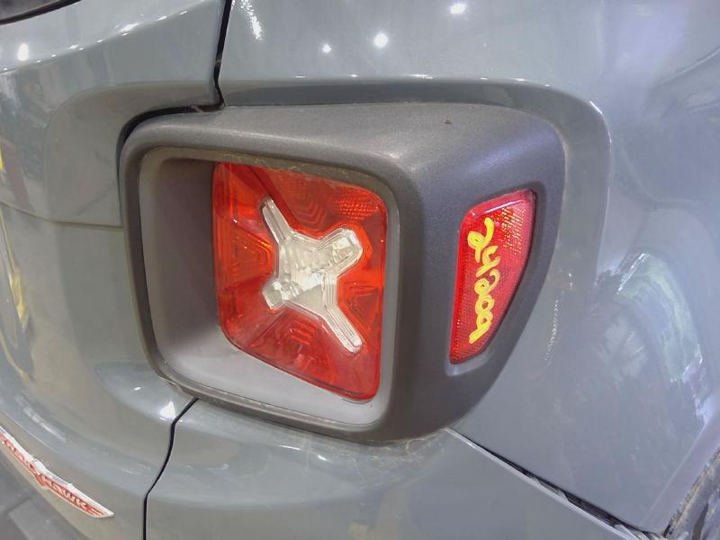 2015 Jeep Renegade Tail Light Assembly