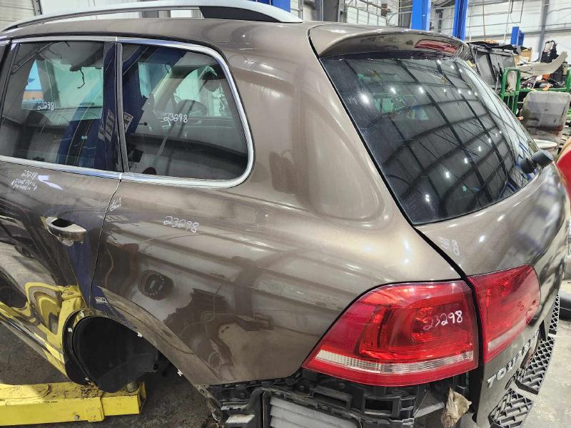 2011 Volkswagen Touareg Quarter Panel