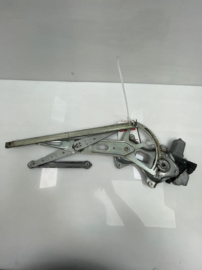 2011 Toyota Prius Front Door Regulator