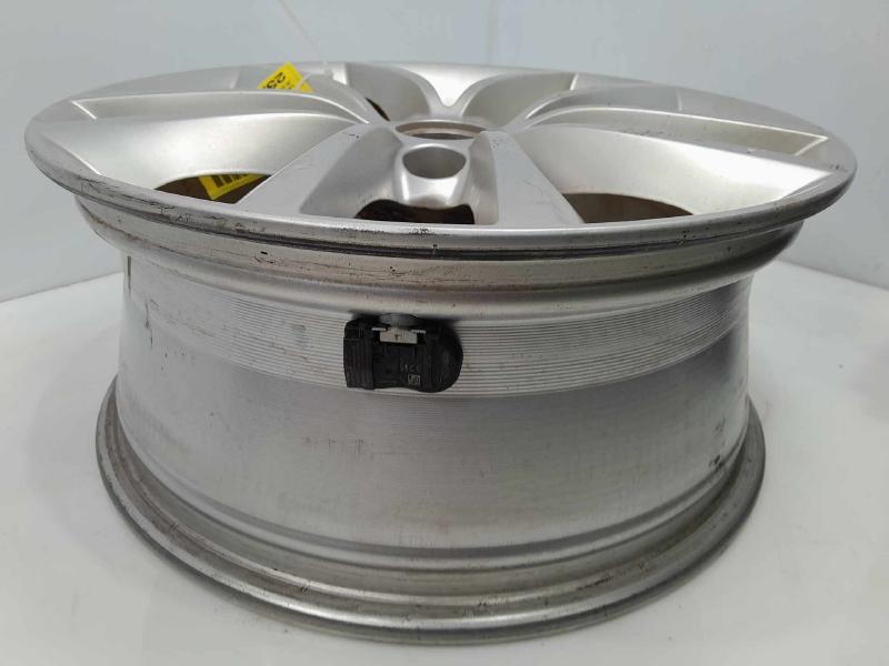 2018 Kia Sorento Wheel