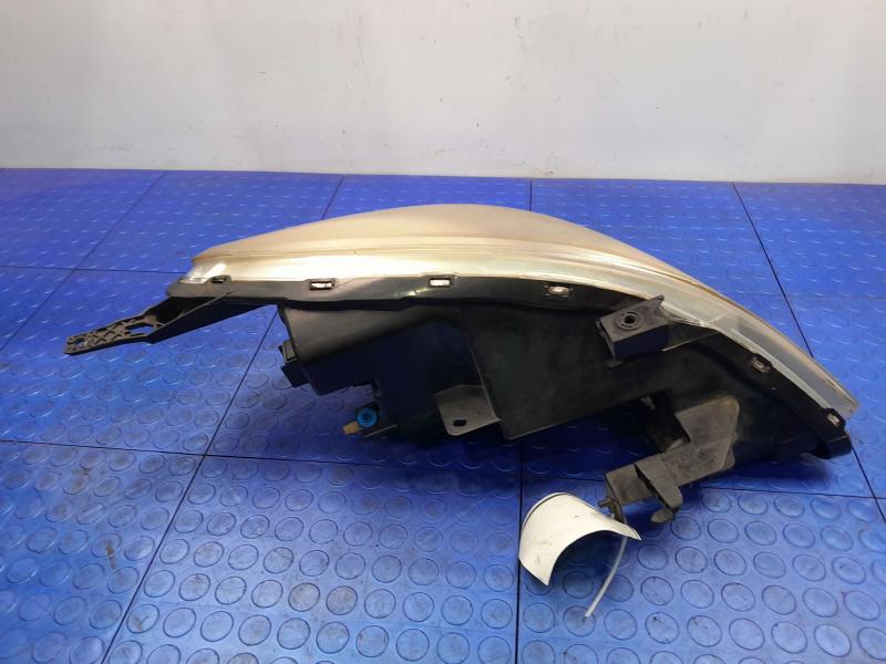 2012 Nissan Versa Headlamp Assembly