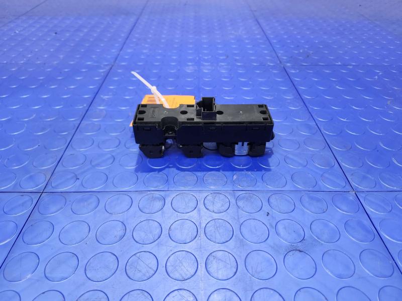 2015 Ford F-150 Door Switch Front