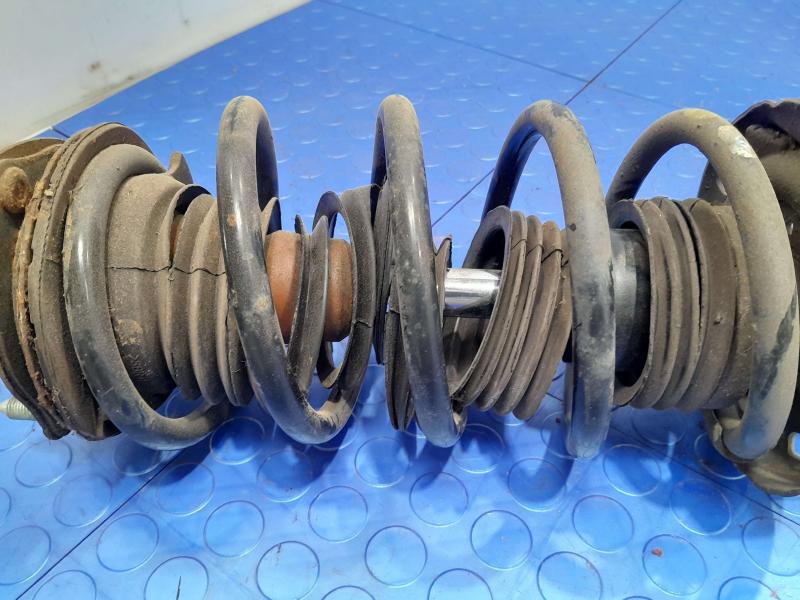 2012 Honda Civic 1.8L Sedan Front Strut Assembly LH Driver Side OEM 51621TR0A03